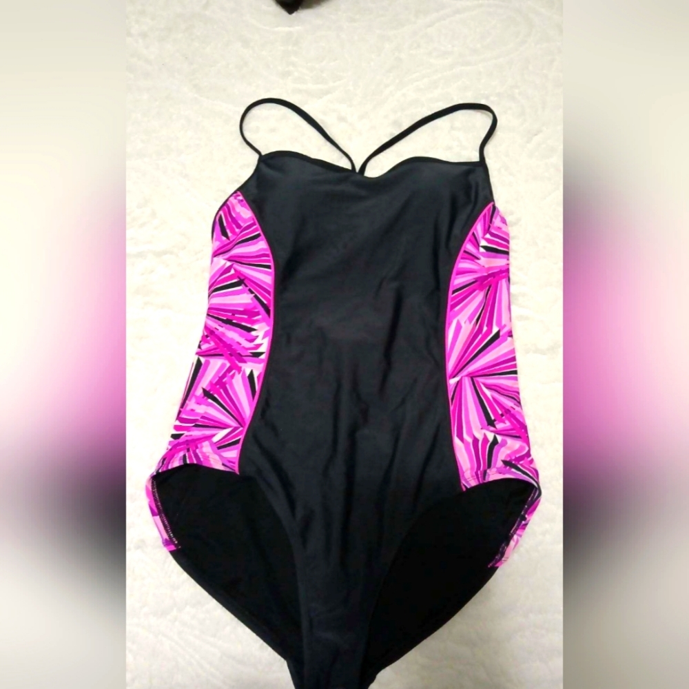 Catalina‎ one piece suit size 16/18